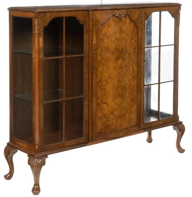 CABINET WOODEN, QUEEN ANNE STYLE GLASS DISPLAY CABINET - Image 1 of 4