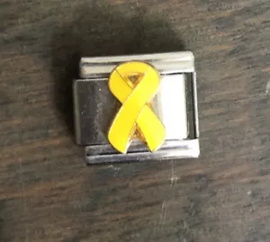 NOS UBERRY Yellow Ribbon Raised Enameled Italian Charm Bracelet Link 9mm - Picture 1 of 3