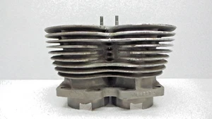 1969 1970 NORTON COMMANDO INTERSTATE ROADSTER CYLINDER 750 DAMAGED SKIRT - Picture 1 of 18