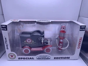 Heavy Diecast Texaco 1912 Ford Model T 1920’s Wayne Gas Pump Coin Bank NEW OLP - Picture 1 of 9