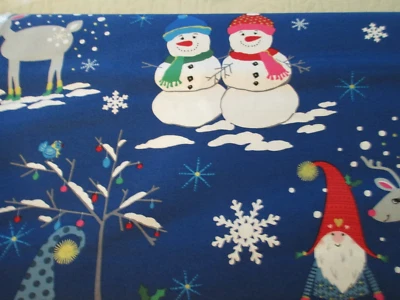 Tela navideña invierno vacaciones Michael Miller en Royal Blue Snow Village Foto 1 de 4