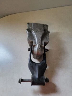 Montaje superior del motor delantero izquierdo Chevrolet Venture 99-05 Foto 1 de 3