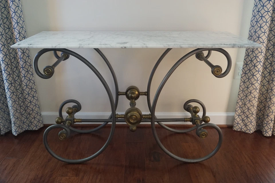 Mesa de pastelaria ou padaria com tampo de mármore francês - Imagem 1 de 4