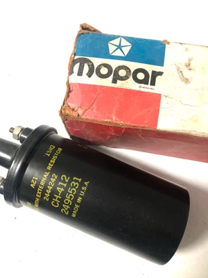 nos Genuine MOPAR 1956-1974 IGNITION COIL 2495531 12V USA - Image 1 of 4