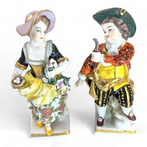 Antike Porzellan Figuren von Landwirt und Gärtner, im Chelsea Stil, 19. Jh. - Bild 1 von 12