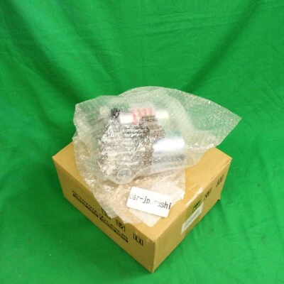 Conjunto de bomba refuerzo de freno genuino Toyota OEM PRIUS V CT200 NX200 47070-12020 Foto 1 de 4