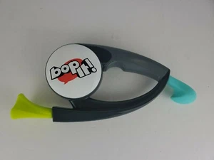 BOP IT! Handheld Electronic Game by Hasbro 2015 Hand Held Toy B8585 Tested - Bild 1 von 2