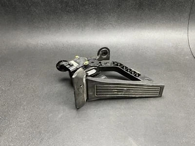 Gas Accelerator Pedal 2017 Kia Soul 32700-B2110 2014 2015 2016 2018 2019 - Image 1 of 4