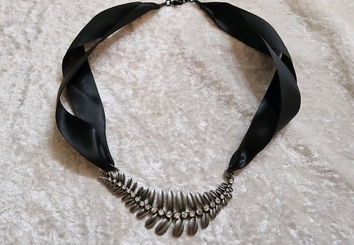 VETEMENTS Collana personalizzata stile vintage nastro strass 16 pollici