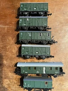 Spur N Umbau unterschiedlicher Hersteller zu 6 beschrifteten Bauzugwagen grün - Bild 1 von 1