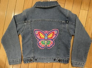 Girl’s Denim Jacket size 6-7 by Star Ride with beautiful Butterfly patch - Picture 1 of 2