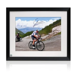 Chris Froome signiertes Radsport Foto: 2018 Giro d'Italia. Gerahmt - Bild 1 von 3