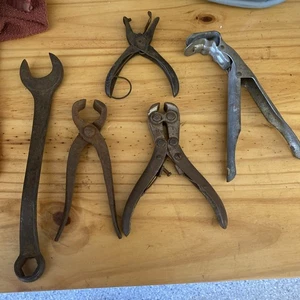 Lot Of 5 Vintage Tools Pliers & Wrench - Picture 1 of 7
