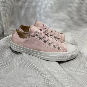 Converse Chuck Taylor’s Pink Satin/Shiny Women’s Size 7.5 Excellent Condition - Picture 1 of 7