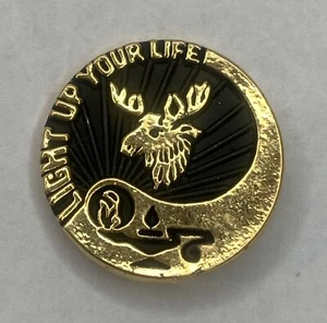 Vintage Moose Lodge Light Up Your Life Lapel Pin - Picture 1 of 2