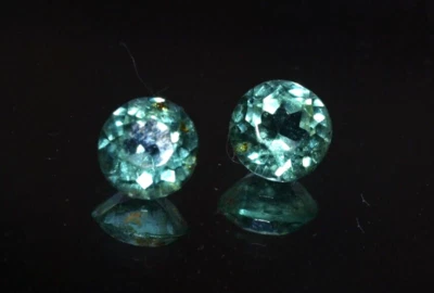 2 Turmaline 0,9 ct Brillantschliff grün blaugrün 3,3 x 5 x 5 mm  augenrein - Bild 1 von 4