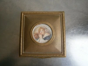 BOITE COFFRET ANCIEN BRONZE DORE MEDAILLON MINIATURE PEINTE St LOUIS XVI - Bild 1 von 12
