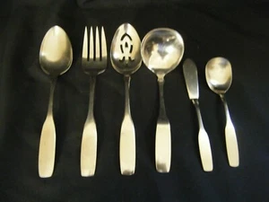 Oneida Community PAUL REVERE SERVING PIECES (Set of 6) - Picture 1 of 2