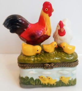 Vintage Ceramic Trinket Box Rooster, Hen & Chicks with Minis Inside