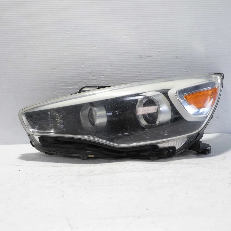 Conjunto de faros halógenos laterales izquierdos para Kia Cadenza 2014-2016 OEM 3R2L-VGFL7 Foto 1 de 4