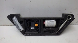 Compressore pneumatici XC40 8888025730 usato parte originale OE - Foto 1 di 7