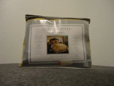 FUNDA NÓRDICA DORADA ATHENA HOTEL DE LUJO NUEVA DE STOCK - COMPLETA/QUEEN (90"x 96") - SIN USAR Foto 1 de 4