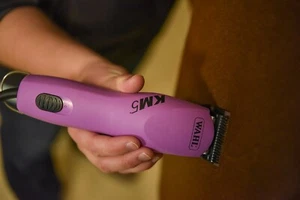 Wahl KM5 Rotary 2-Speed Professional Dog Cat Pet Grooming Clipper, Pink - Picture 1 of 6