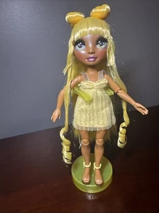 Rainbow High Sunny Madison 1st Edition Yellow Doll With Accessories - Picture 1 of 5
