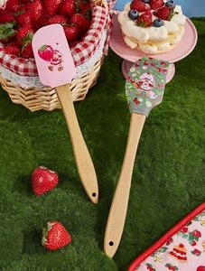 NEW Set Of 2 STRAWBERRY SHORTCAKE Silicone Kitchen Baking Spatula Scraper Spoon - Picture 1 of 4