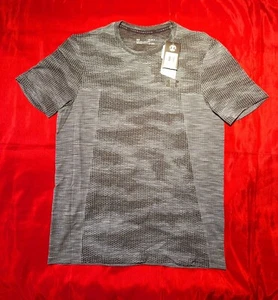 Under Armour Shirt Mens Gray Short Sleeve Fitted HeatGear Threadborne Size M-NEW - Picture 1 of 7