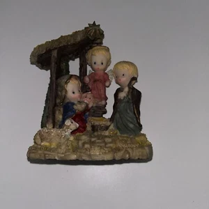 Weihnachten - Krippe mit Jesuskind Maria Josef Engel Lamm Harz Figur - Bild 1 von 7