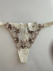 Wacoal Women’s lingerie Vintage Y2K Lace Panties Thong Nordstrom NWT NUDE large - Picture 1 of 5