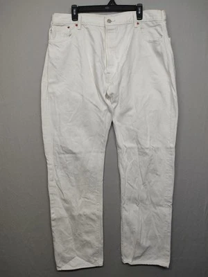 Calça jeans masculina Levis 501 42x34 botão branco mosca perna reta manchas - Imagem 1 de 4