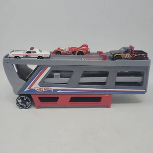 hot wheels haul and race trailer With 3 Free Cars - Picture 1 of 14