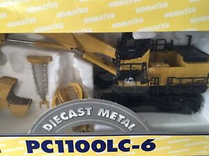 Komatsu Diecast PCQQOOLC-6 Hydraulic Excavator New In Box