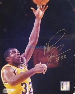 Signed Earvin Magic Johnson Los Angeles Lakers Autograph 8x10 Photo w/COA - Imagen 1 de 3