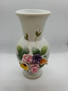 Jarrón pequeño Lefton China con flores delicadas, KW1847, pegatina Lefton - Imagen 1 de 4