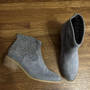 New Corkys Boutique Harvest Booties 10 Ankle Boots gray perforated leather boho  - Picture 1 of 8