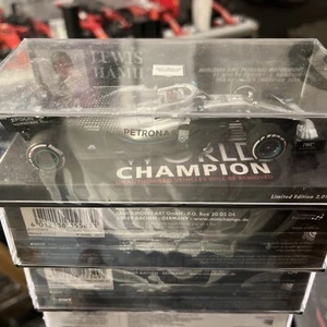 Minichamps Mercedes F1 W10 US GP 2019 Champion - Lewis Hamilton 1/43 - Foto 1 di 5