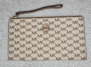 Michael Kors Fulton Brown & Beige Medium Zip Clutch Wristlet W/Gold Hardware Bag - Picture 1 of 5