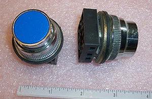 QTY (1) 30/PR5 ERSCE BLUE FLUSH OPERATOR PUSHBUTTON W/ METAL FIXING 30mm dia - Picture 1 of 7