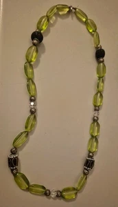 Halskette  Limettegrün Und Schwarz Handgefertigte Perle - Bild 1 von 3