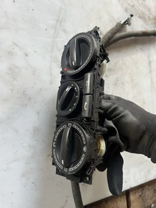 VW T5 2009 2.5 Tdi Air Con Heater Controls 7h0820045ac And Cables - Picture 1 of 5