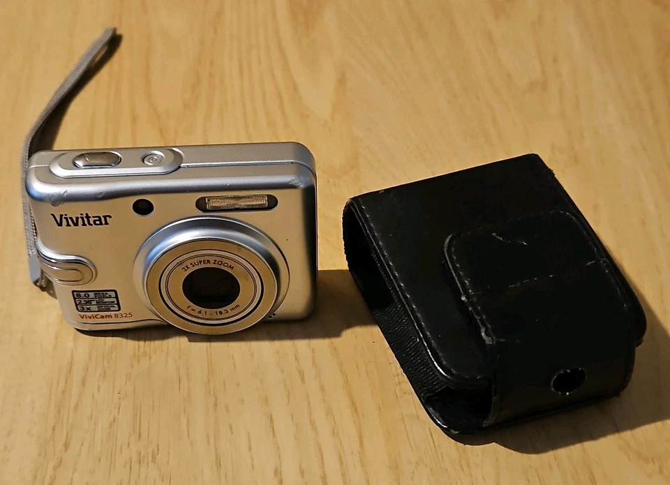 Vivitar Vivicam 8325 8.0MP Digital Compact Camera 3x Optical Zoom Silver [S7] - Image 1 of 4