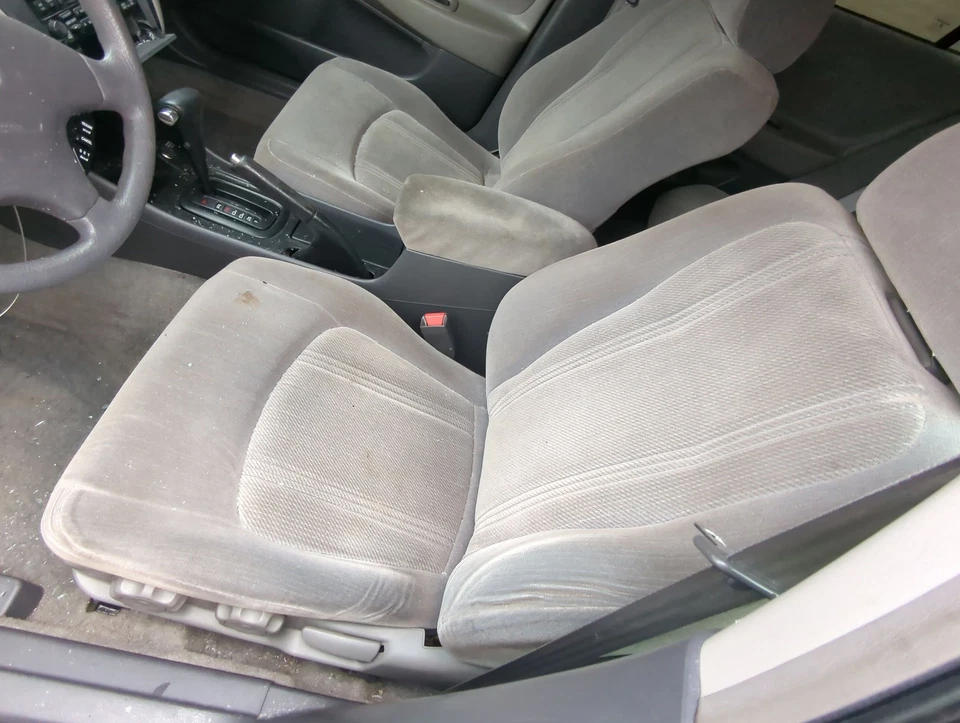 1998-1999 Honda Accord Driver Front Seat Oem V0I7E - Image 1 of 1