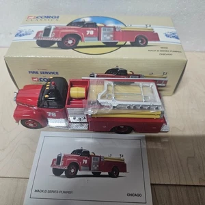 Corgi Classics Mack B Series Pumper Chicago Fire Truck 1:43 Scale - Picture 1 of 4