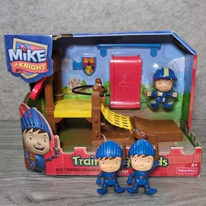 Campo de entrenamiento Fisher Price Mike the Knight nuevo con figuras extra de Mike - Imagen 1 de 10