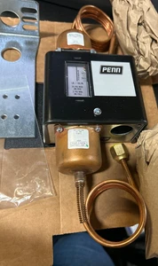 PENN Differential Pressure Control, SPDT Differential w/ 36" Capillary (240P74F) - Picture 1 of 4
