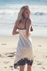 Rosie Huntington sur la plage robe en soie blanche 8x10 photo imprimé célébrité