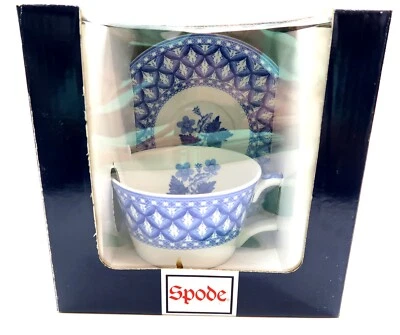 New SPODE GERANIUM Tea Cup and Saucer Set from Blue Room Collection Reproduction - Image 1 of 4